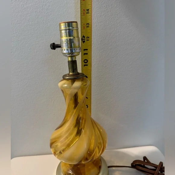 Mid Centry Modern Amber and White Swirl Murano 1960s’s Lamp Glass Empoli - Picture 9 of 11